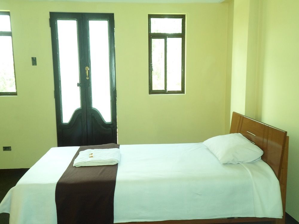 Hostal Casa Del Montanista Huaraz  Exteriör bild