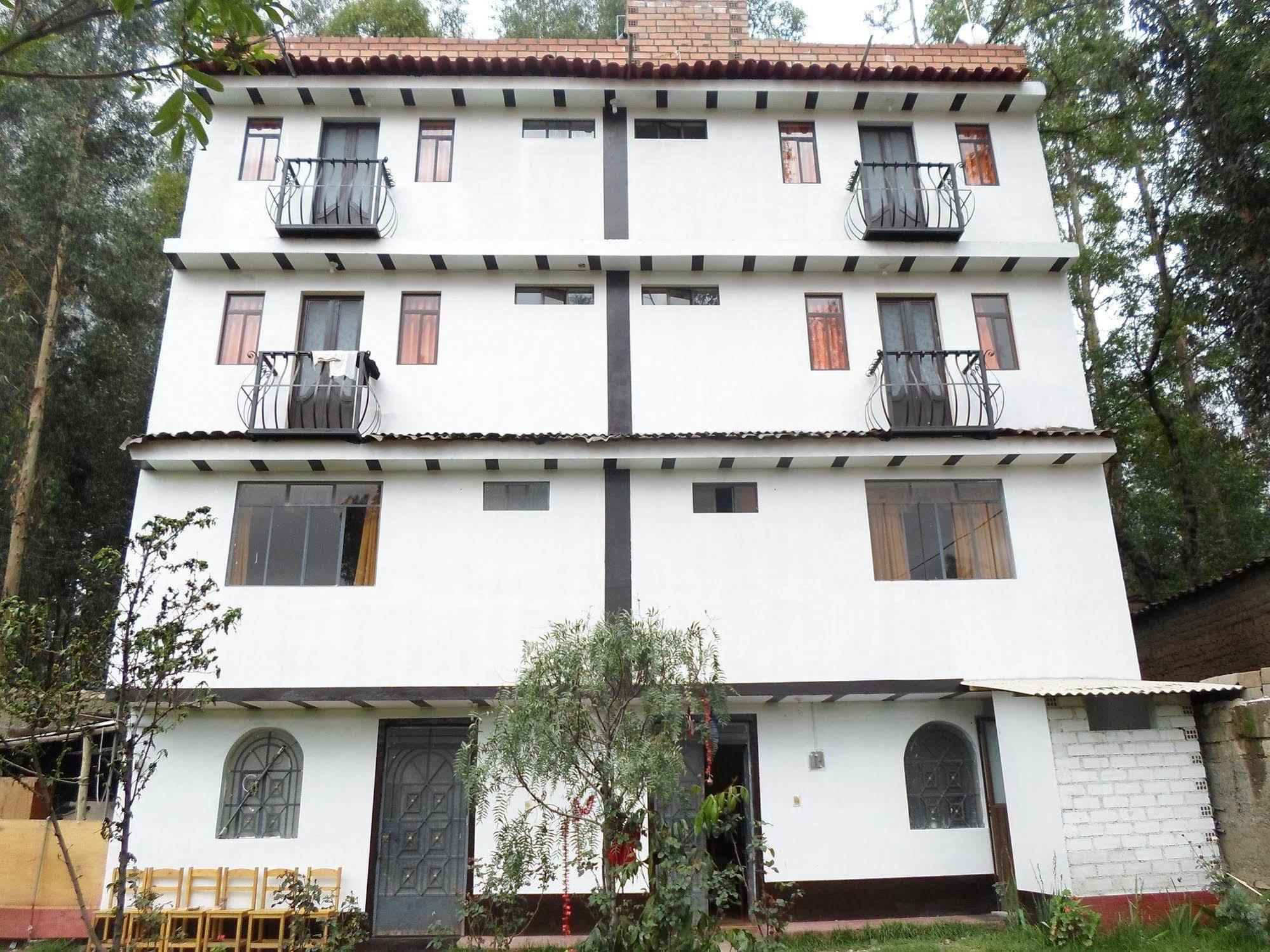 Hostal Casa Del Montanista Huaraz  Exteriör bild