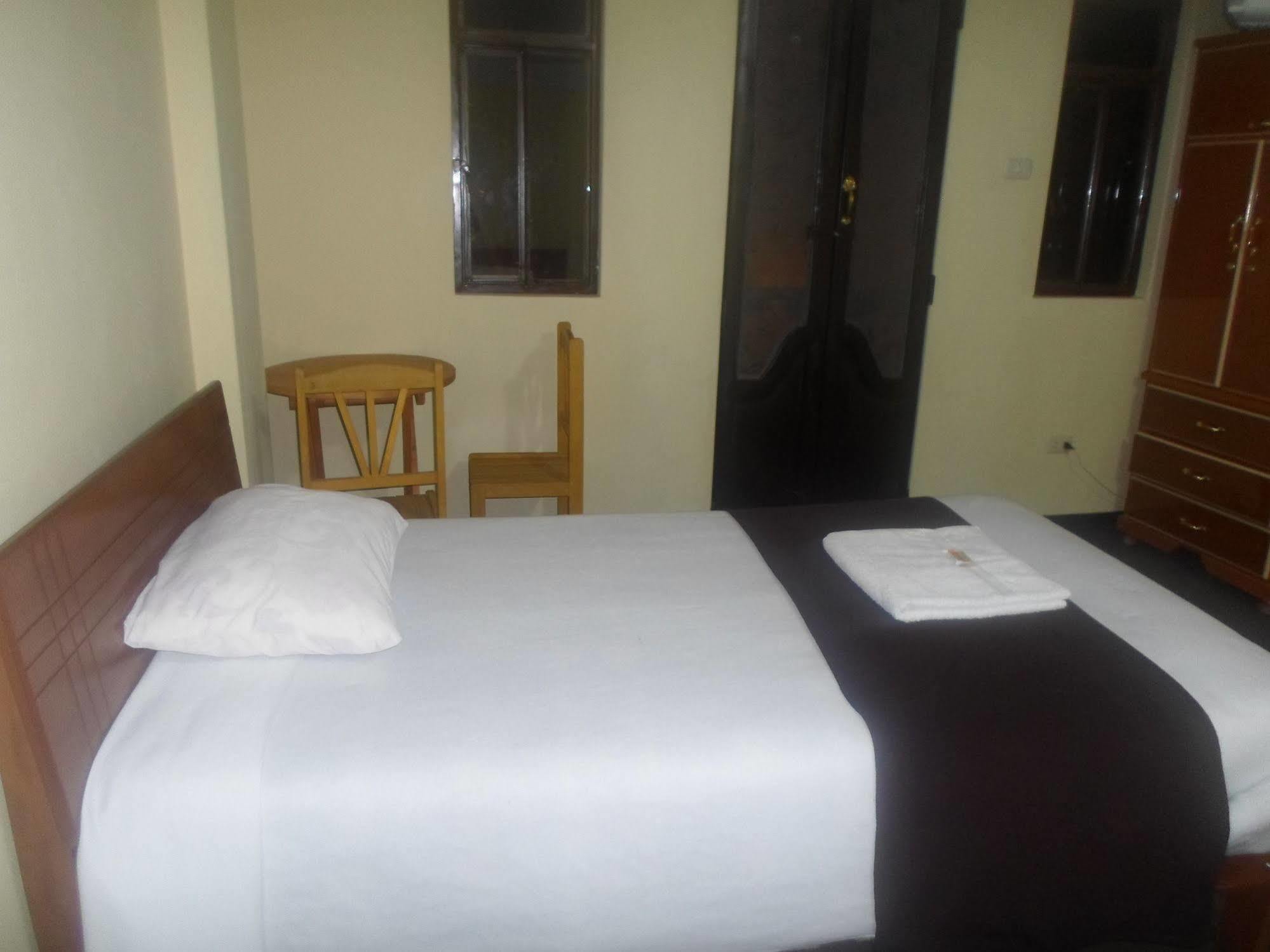 Hostal Casa Del Montanista Huaraz  Exteriör bild