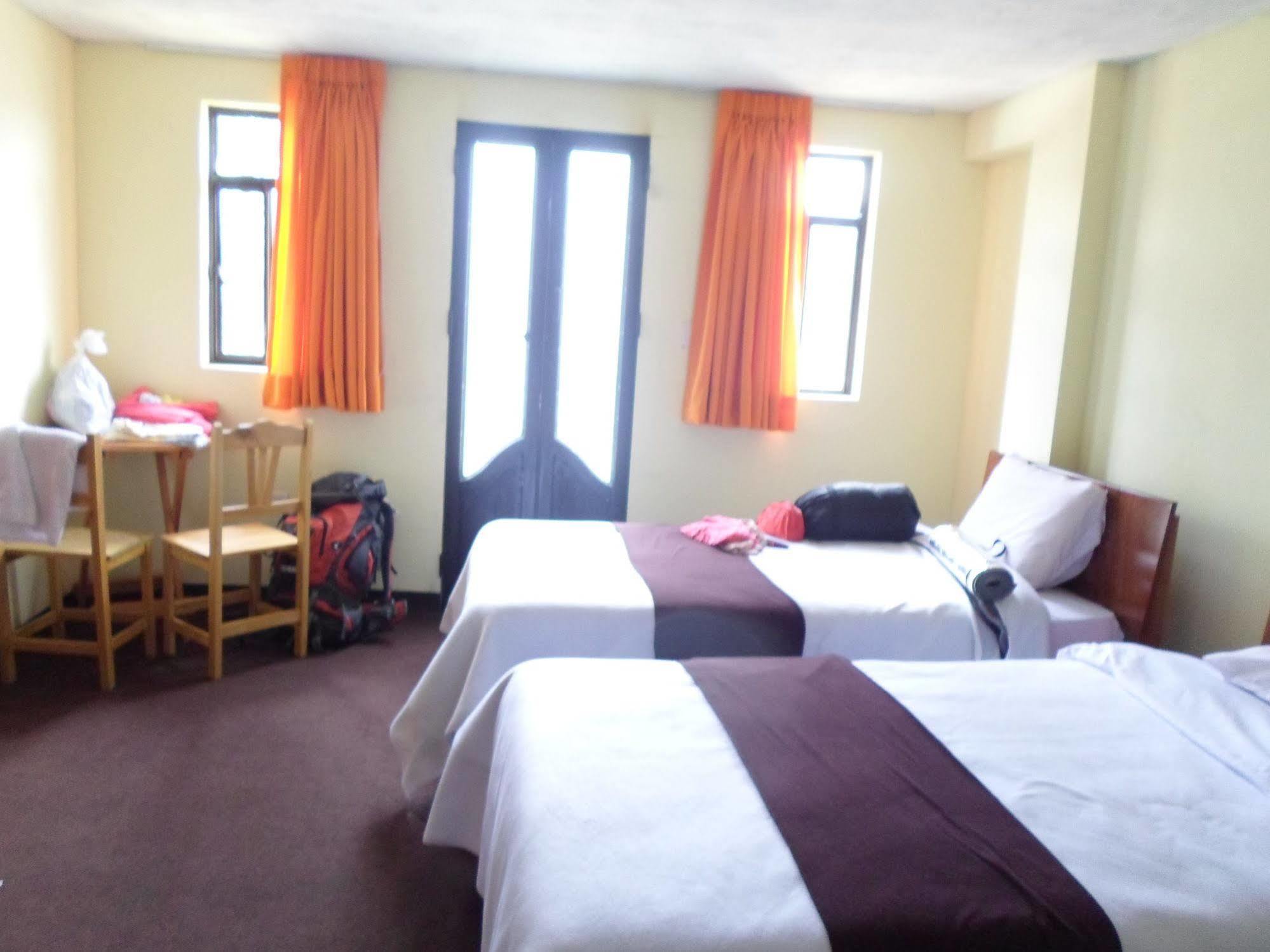 Hostal Casa Del Montanista Huaraz  Exteriör bild